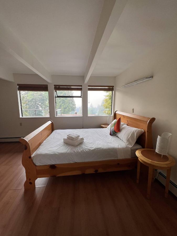 Seymour Private Bedroom, Ensuite Bathroom With Shared Pool, Hot Tub With Views North Vancouver Bagian luar foto