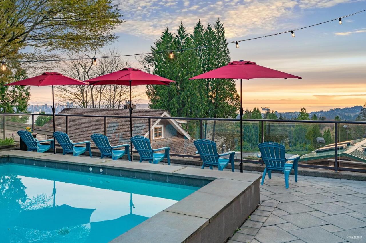 Seymour Private Bedroom, Ensuite Bathroom With Shared Pool, Hot Tub With Views North Vancouver Bagian luar foto