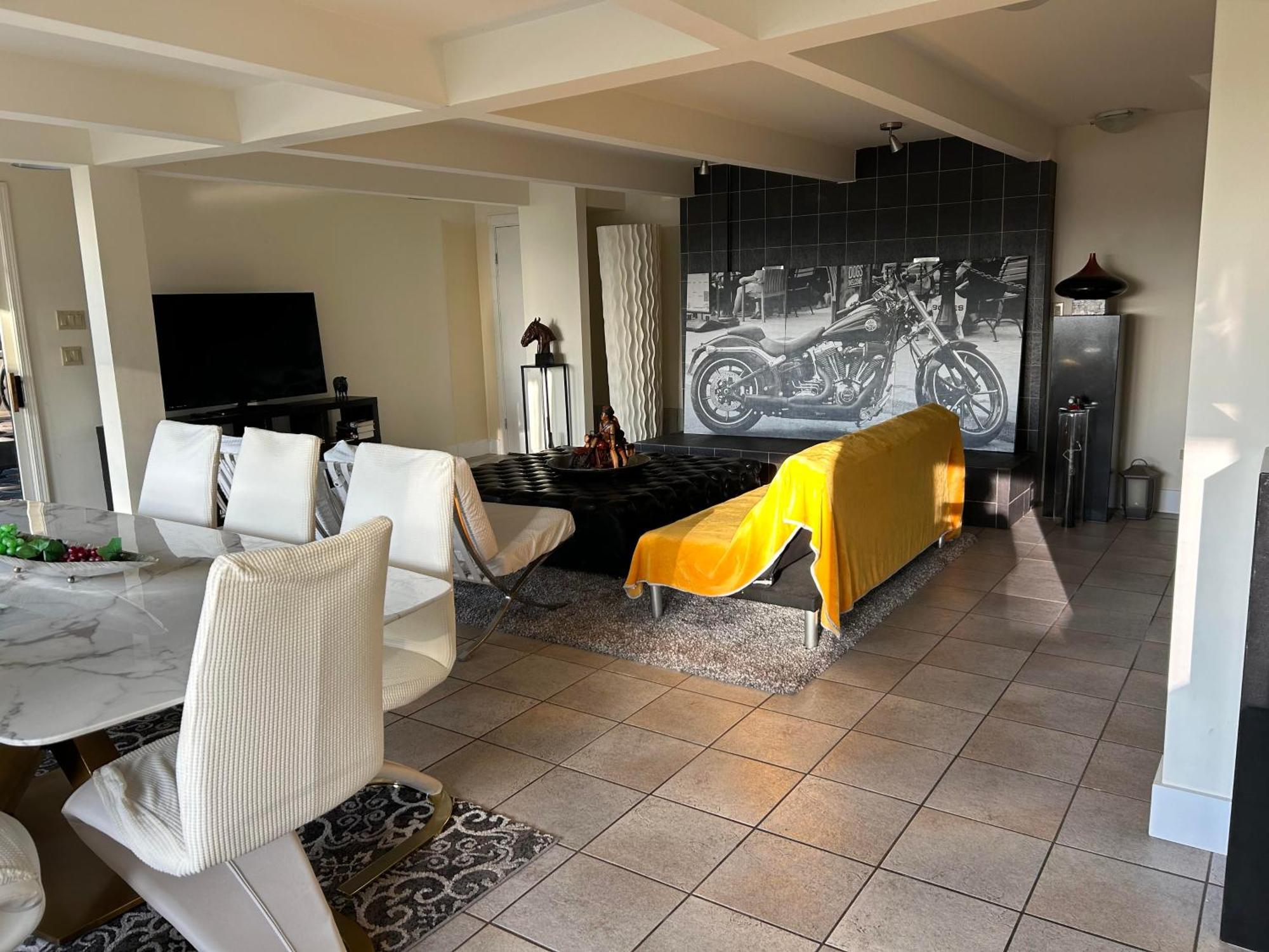 Seymour Private Bedroom, Ensuite Bathroom With Shared Pool, Hot Tub With Views North Vancouver Bagian luar foto