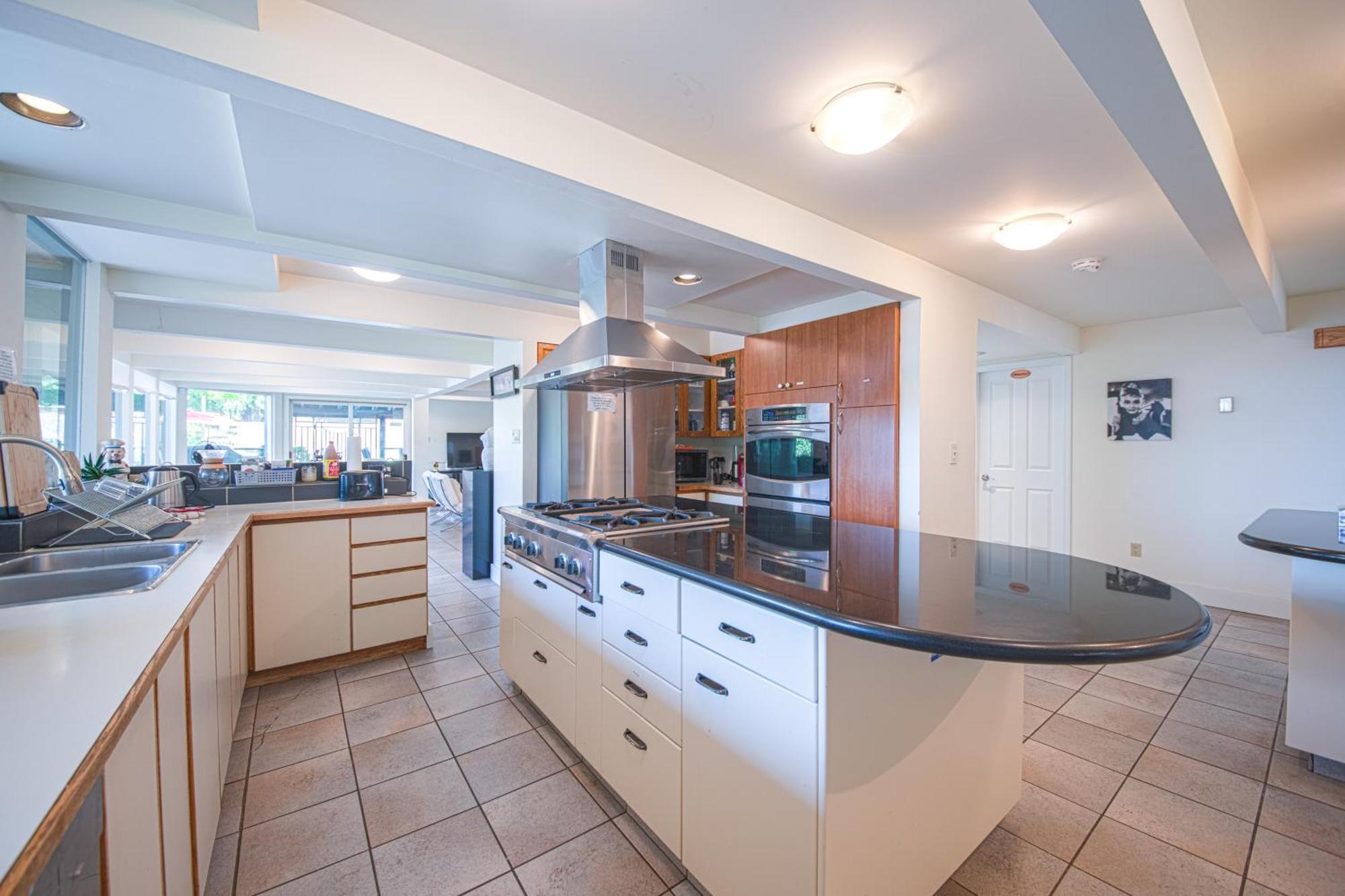 Seymour Private Bedroom, Ensuite Bathroom With Shared Pool, Hot Tub With Views North Vancouver Bagian luar foto